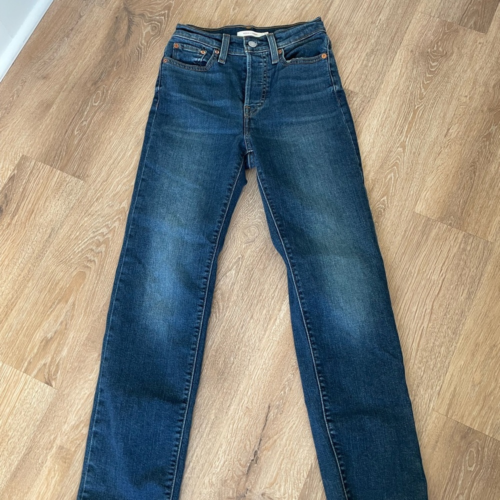Levi's Straight Leg Jeans in Dark Blue Wash